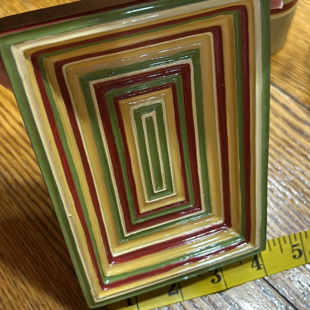 Vintage Gloria Vanderbilt Home soap dish in Geranium Stripe pattern.